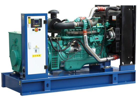 60hz 200 generadores diesel del kilovatio Cummins trifásicos con el sistema de la refrigeración por agua