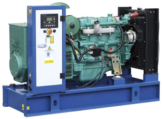 60hz 200 generadores diesel del kilovatio Cummins trifásicos con el sistema de la refrigeración por agua