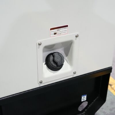 550kW 688KVA Generador silencioso súper diésel refrigerado con agua 50/60HZ Generadores portátiles de una o tres fases DCEC Cummin